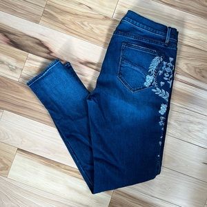 Driftwood skinny leg embroidered jeans - Size 29